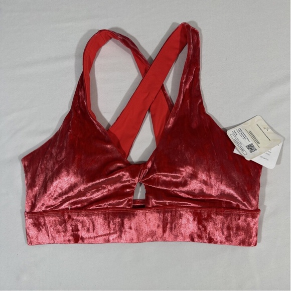 NWT $60 Fabletics [ Medium ] Crushed Velour Sports Bra in Strawberry‎ Red #U1168 - Picture 2 of 9